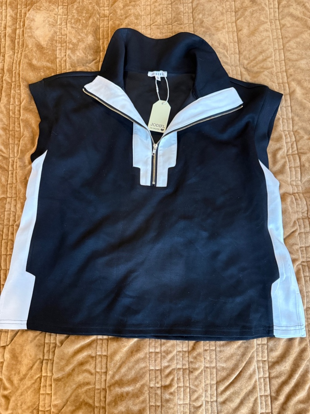 JODIFL Black and White Zip-Front Pullover with matching shorts - Picture 3 of 5